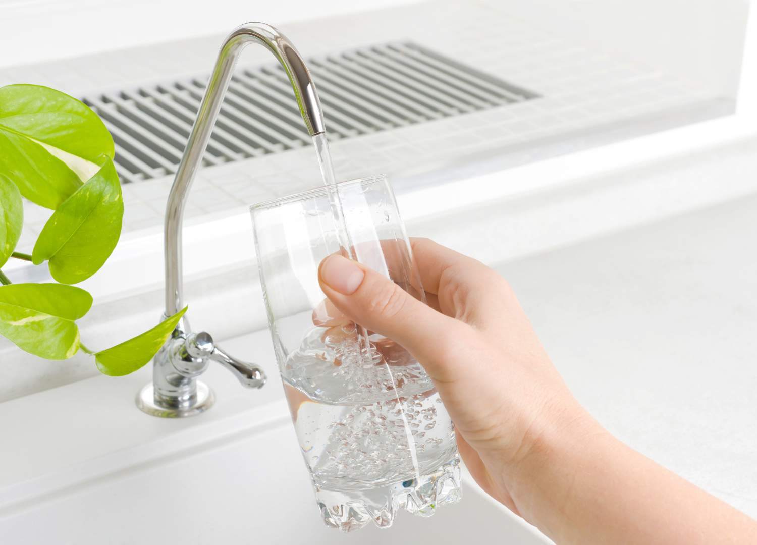 When is the Time to Change the Water Filter in Your Kitchen?